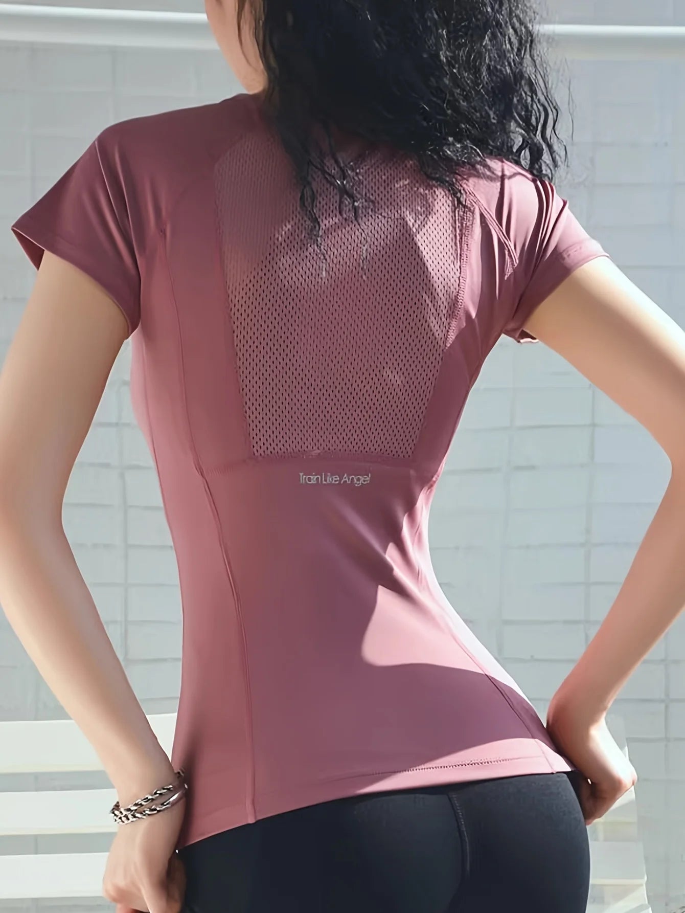 Breathe Fit Tee(ブリーズフィットティー)|ボディラインカット ピラティスTシャツ